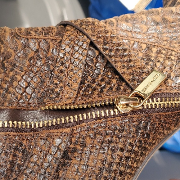 Michael Kors Women’s Stiletto High Heel Zip Up Boots Brown Snake Skin 9M - Picture 9 of 10